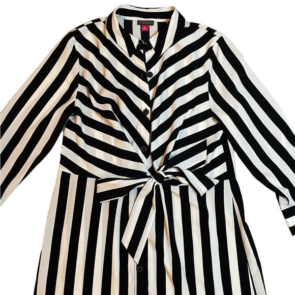 VINCE CAMUTO Striped Tie Front Dress Black White Stripe Shirt‎ 3/4 size Medium - Picture 3 of 7
